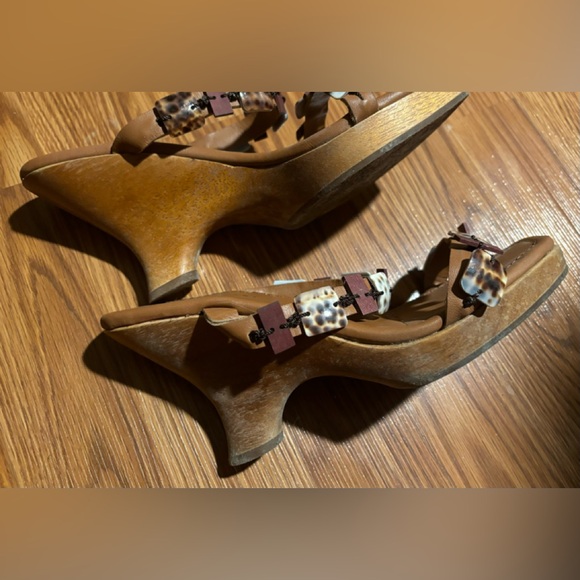 Beige Neutral detailed Leopard Tortoise Shell Straps high heel Sandals size 6.5 - Picture 4 of 7